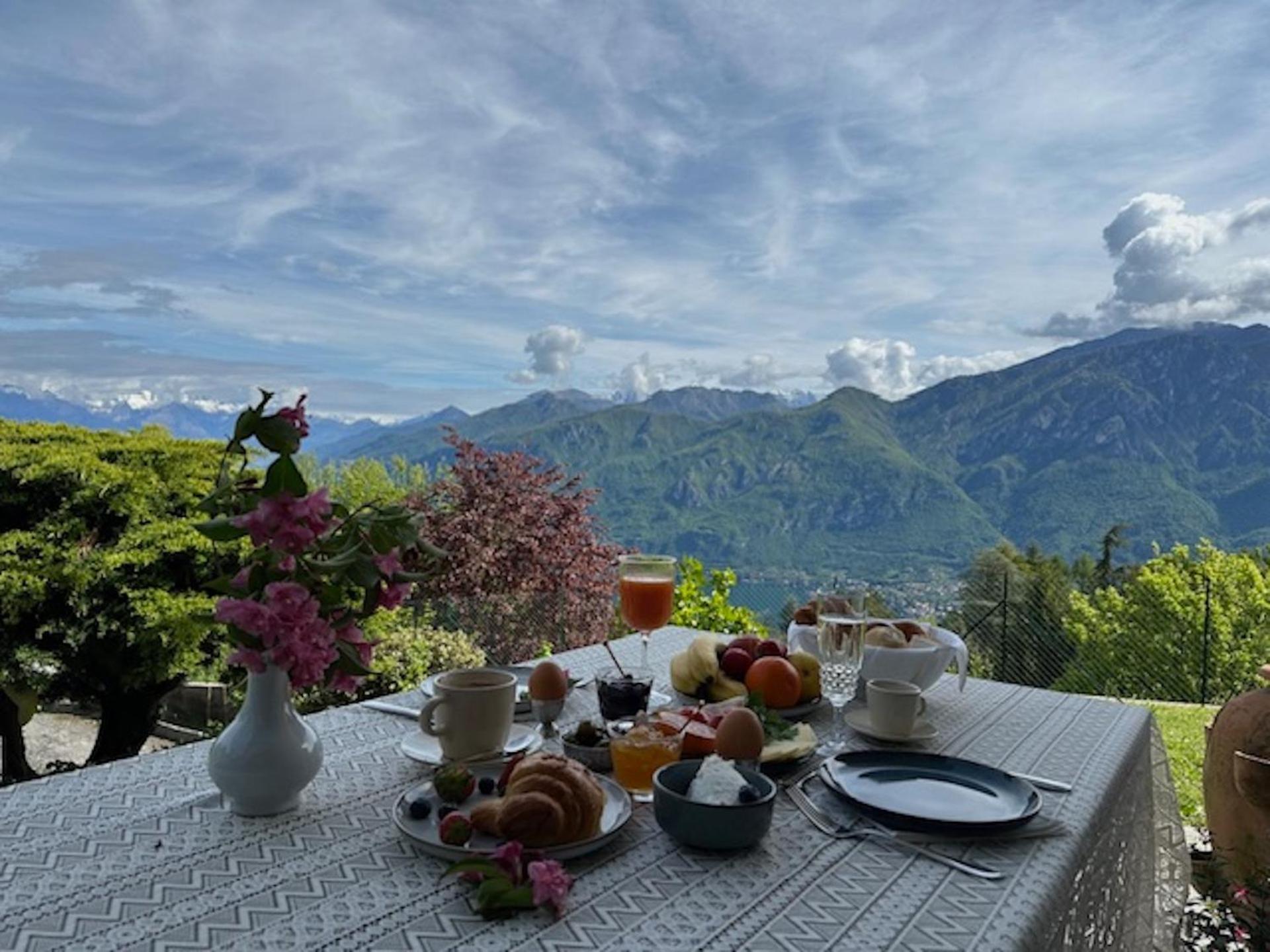 Villa D'Alba Guest House Civenna Ngoại thất bức ảnh